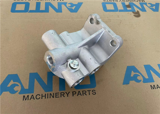 6745-71-7211 6745717211 Filter Head Excavator Parts For KOMATSU D65EX D65PX D65WX GD655 GD675