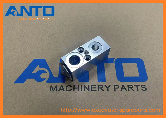 6207-21-2110 6207-21-2111 Expansion Valve Assembly KOMATSU Excavator Engine Parts For 3D95S-W-1A
