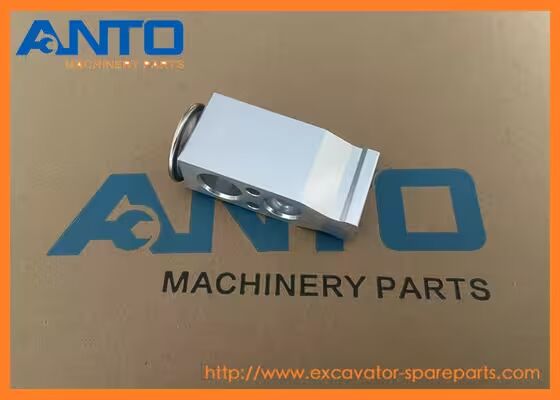 AN51515-A0490 Expansion Valve KOMATSU Excavator Air Conditioner Parts For PC27MR PC30MR PC35MR